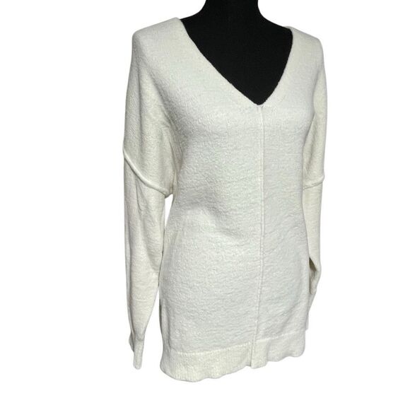 Stylus Cream White Exposed Seam Marshmallow Sweater - Picture 2 of 7